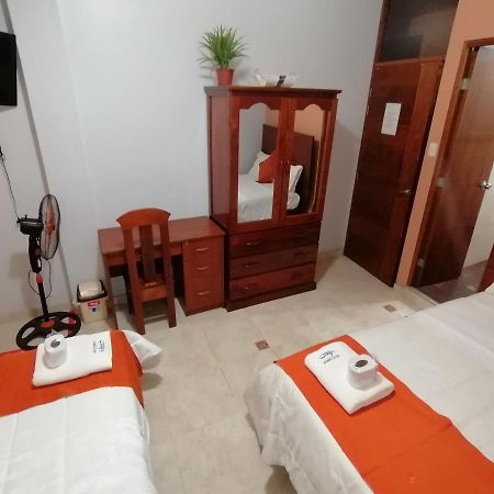 Victtorios Hotel Satipo Exteriör bild