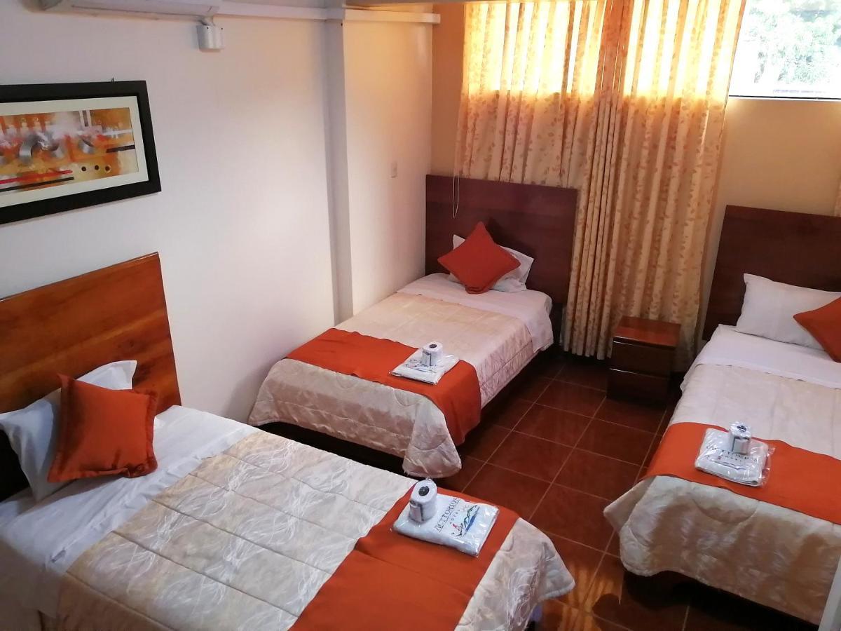 Victtorios Hotel Satipo Exteriör bild