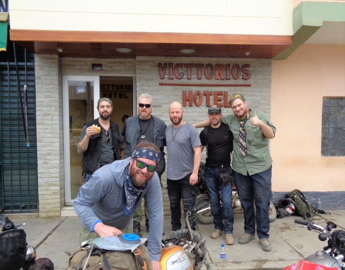 Victtorios Hotel Satipo Exteriör bild